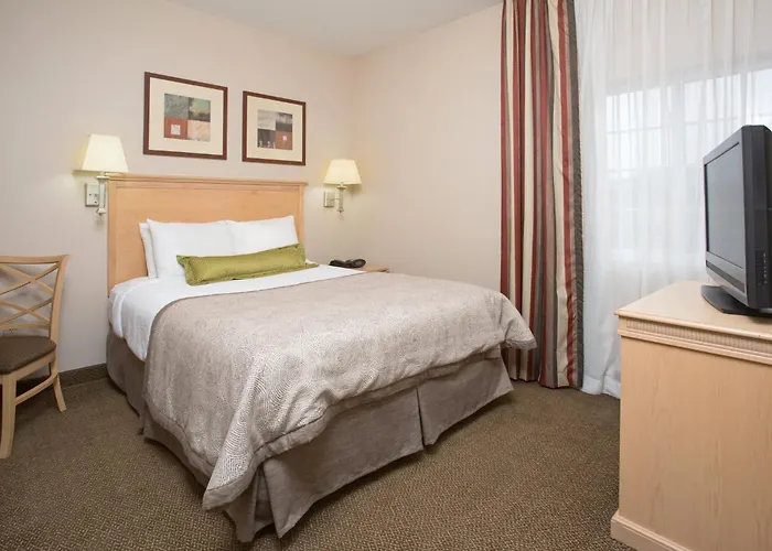Candlewood - At Grand Prairie By Ihg Hotel 2*